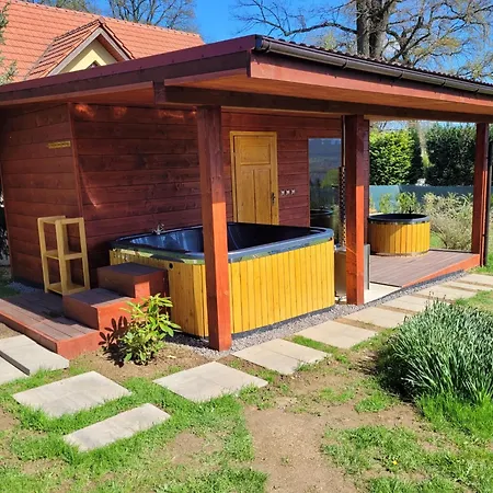 U Jedrusia 아파트